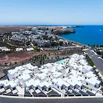 Holiday home Casa Mykonos 1° Linea De Mar En Playa Blanca (Lanzarote)